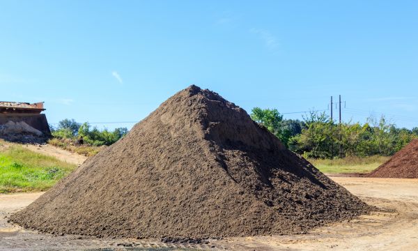 Bulk Topsoil Delivery in Los Angeles