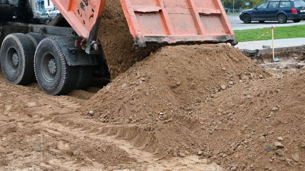 Soil Delivery in Los Angeles