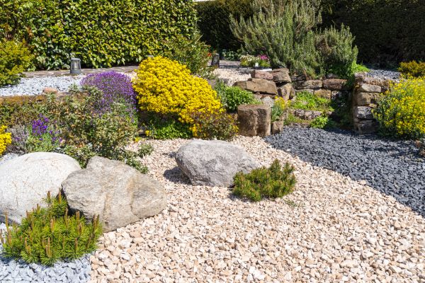 Decorative Gravel Installation in Los Angeles