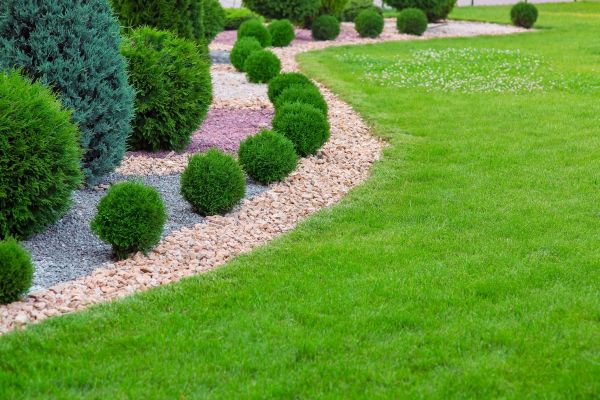 Edging Stones Installation in Los Angeles