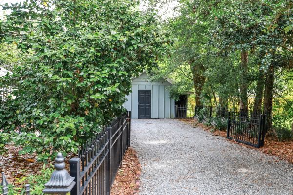 Driveway Rock Delivery in Los Angeles