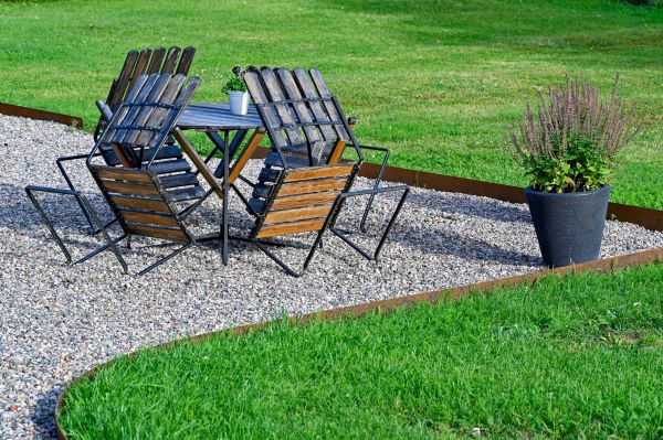 Metal Edging Installation in Los Angeles