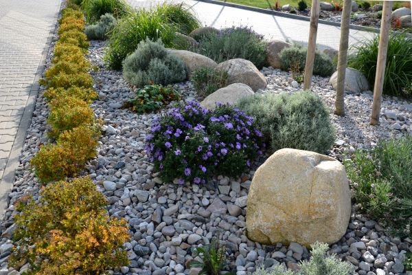 Decorative Rock Installation in Los Angeles