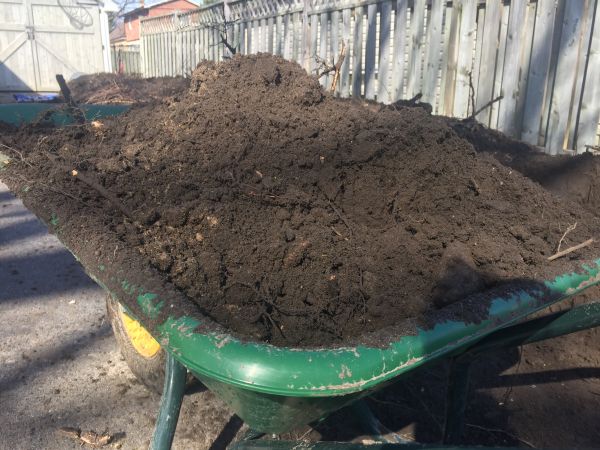 Residential Dirt Delivery in Los Angeles